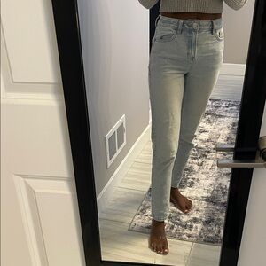 American Eagle Mom Jean